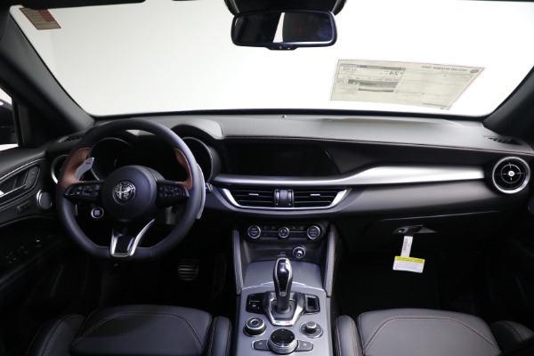 New 2025 Alfa Romeo Stelvio Intensa for sale $61,590 at Bugatti of Greenwich in Greenwich CT 06830 28