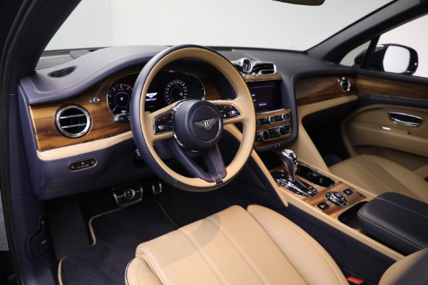 Used 2024 Bentley Bentayga EWB V8 for sale $204,900 at Bugatti of Greenwich in Greenwich CT 06830 18