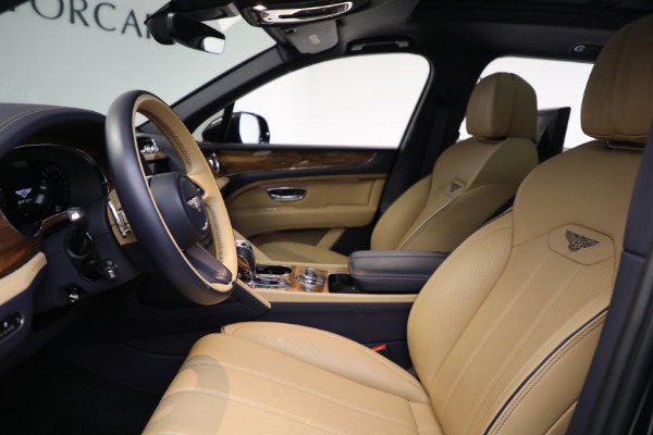 Used 2024 Bentley Bentayga EWB V8 for sale $204,900 at Bugatti of Greenwich in Greenwich CT 06830 19