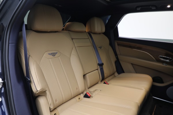 Used 2024 Bentley Bentayga EWB V8 for sale $204,900 at Bugatti of Greenwich in Greenwich CT 06830 26