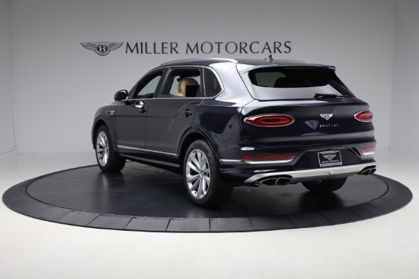 Used 2024 Bentley Bentayga EWB V8 for sale $204,900 at Bugatti of Greenwich in Greenwich CT 06830 4