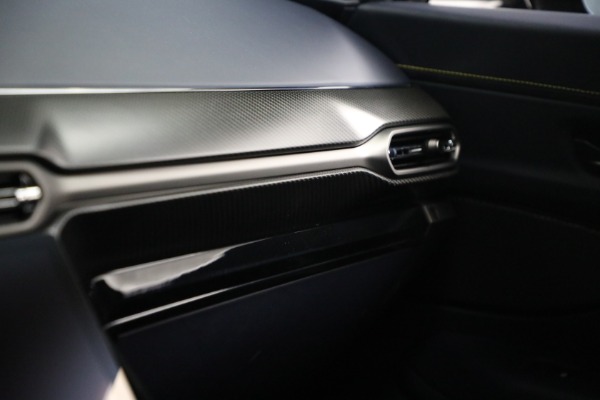 New 2026 Aston Martin Vantage for sale $240,400 at Bugatti of Greenwich in Greenwich CT 06830 26