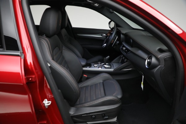 New 2025 Alfa Romeo Stelvio Intensa for sale $62,645 at Bugatti of Greenwich in Greenwich CT 06830 14