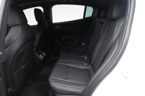 Used 2025 Maserati Grecale for sale $57,550 at Bugatti of Greenwich in Greenwich CT 06830 17