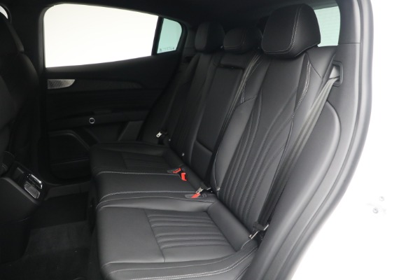 Used 2025 Maserati Grecale for sale $57,550 at Bugatti of Greenwich in Greenwich CT 06830 18