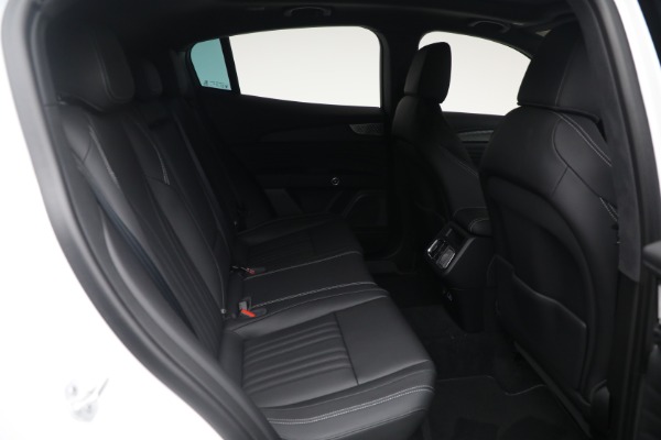 Used 2025 Maserati Grecale for sale $57,550 at Bugatti of Greenwich in Greenwich CT 06830 19