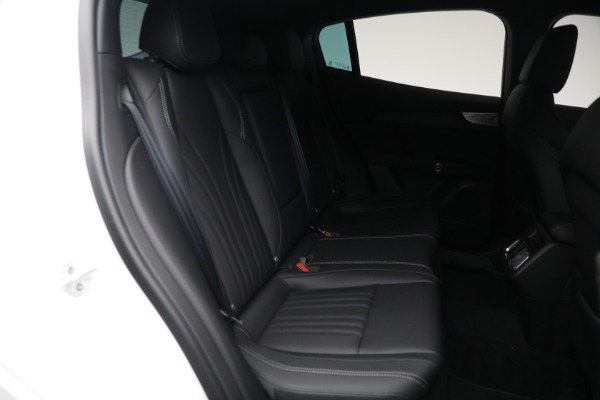 Used 2025 Maserati Grecale for sale $57,550 at Bugatti of Greenwich in Greenwich CT 06830 20