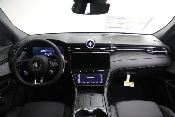 Used 2025 Maserati Grecale for sale $57,550 at Bugatti of Greenwich in Greenwich CT 06830 22