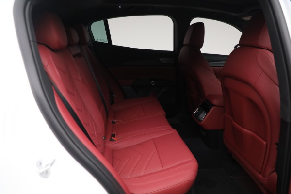 New 2025 Maserati Grecale for sale $82,286 at Bugatti of Greenwich in Greenwich CT 06830 18