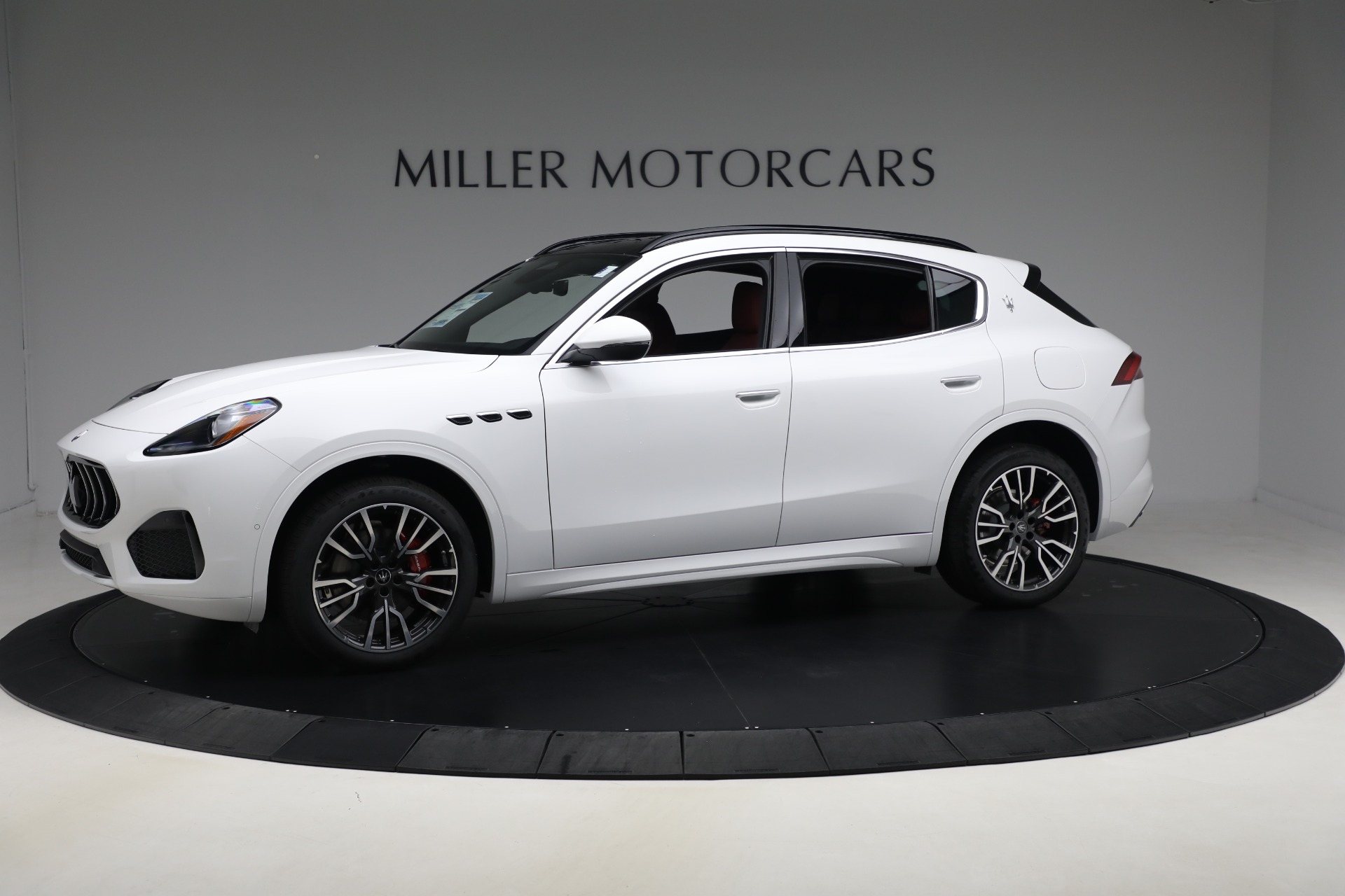 New 2025 Maserati Grecale for sale $82,286 at Bugatti of Greenwich in Greenwich CT 06830 1