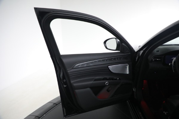New 2025 Maserati Grecale for sale $71,739 at Bugatti of Greenwich in Greenwich CT 06830 22