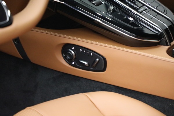 New 2026 Aston Martin Vantage for sale $240,100 at Bugatti of Greenwich in Greenwich CT 06830 22
