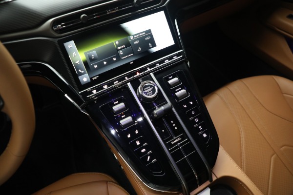 New 2026 Aston Martin Vantage for sale $240,100 at Bugatti of Greenwich in Greenwich CT 06830 26