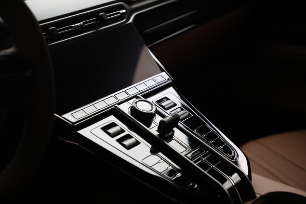 New 2026 Aston Martin Vantage for sale $240,100 at Bugatti of Greenwich in Greenwich CT 06830 27