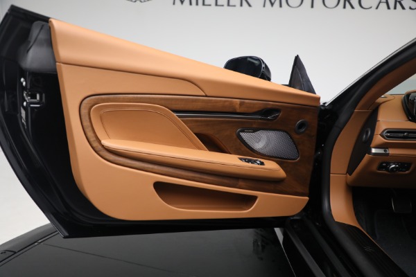 New 2026 Aston Martin Vanquish for sale $498,000 at Bugatti of Greenwich in Greenwich CT 06830 13