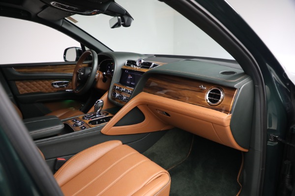 Used 2021 Bentley Bentayga V8 for sale $109,900 at Bugatti of Greenwich in Greenwich CT 06830 27