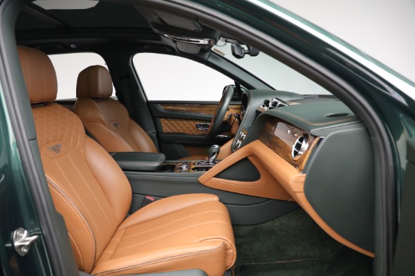 Used 2021 Bentley Bentayga V8 for sale $109,900 at Bugatti of Greenwich in Greenwich CT 06830 28