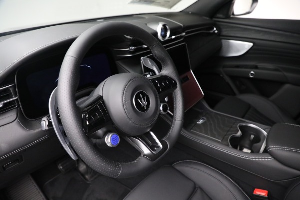 New 2025 Maserati Grecale for sale $71,889 at Bugatti of Greenwich in Greenwich CT 06830 13