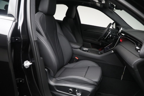 New 2025 Maserati Grecale for sale $71,889 at Bugatti of Greenwich in Greenwich CT 06830 17
