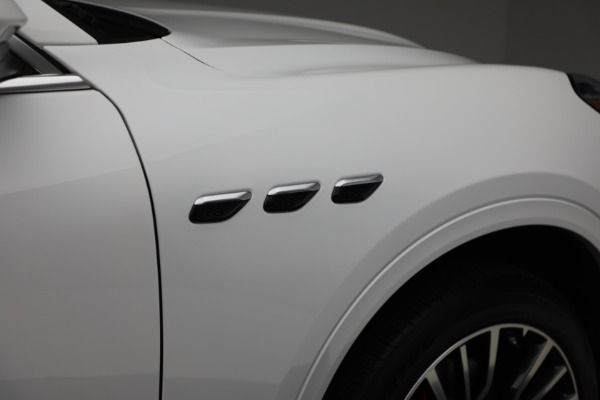 New 2025 Maserati Grecale for sale $95,755 at Bugatti of Greenwich in Greenwich CT 06830 14