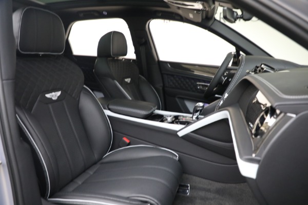 New 2025 Bentley Bentayga S Black Edition for sale $264,900 at Bugatti of Greenwich in Greenwich CT 06830 24
