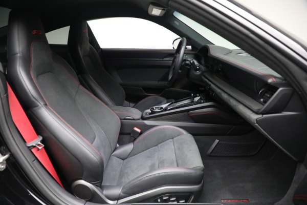 Used 2025 Porsche 911 Carrera GTS for sale $195,900 at Bugatti of Greenwich in Greenwich CT 06830 16