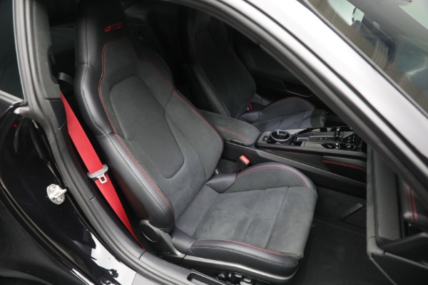 Used 2025 Porsche 911 Carrera GTS for sale $195,900 at Bugatti of Greenwich in Greenwich CT 06830 17