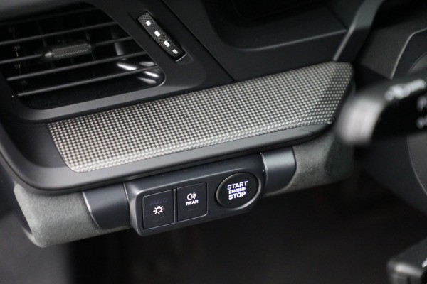 Used 2025 Porsche 911 Carrera GTS for sale $195,900 at Bugatti of Greenwich in Greenwich CT 06830 19