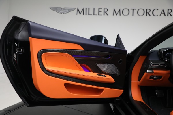 New 2025 Aston Martin Vanquish for sale $532,200 at Bugatti of Greenwich in Greenwich CT 06830 16