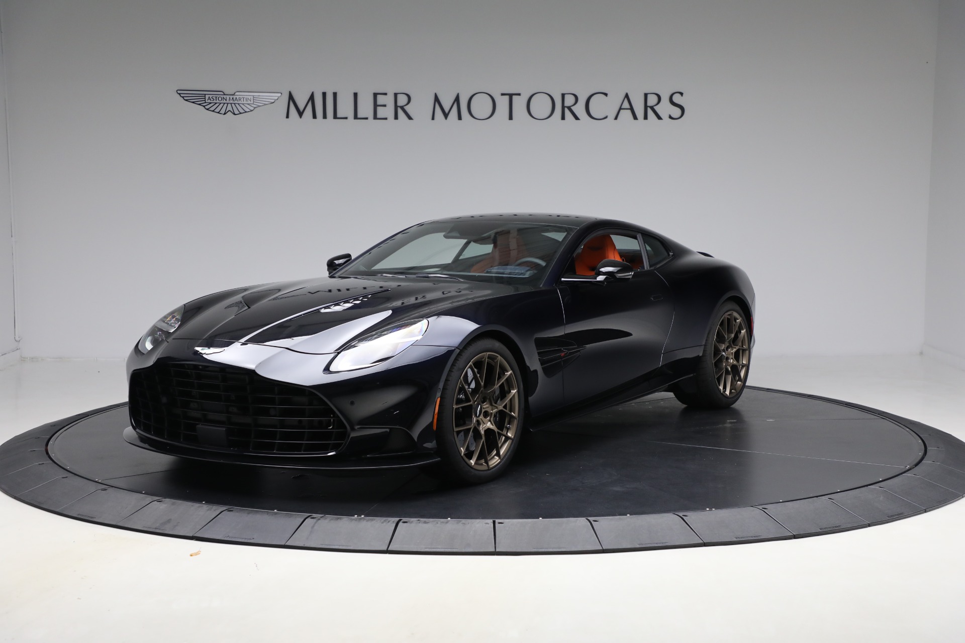 Used 2025 Aston Martin Vanquish for sale $431,900 at Bugatti of Greenwich in Greenwich CT 06830 1