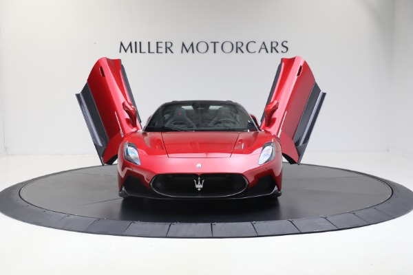 Used 2024 Maserati MC20 Cielo for sale $239,900 at Bugatti of Greenwich in Greenwich CT 06830 25