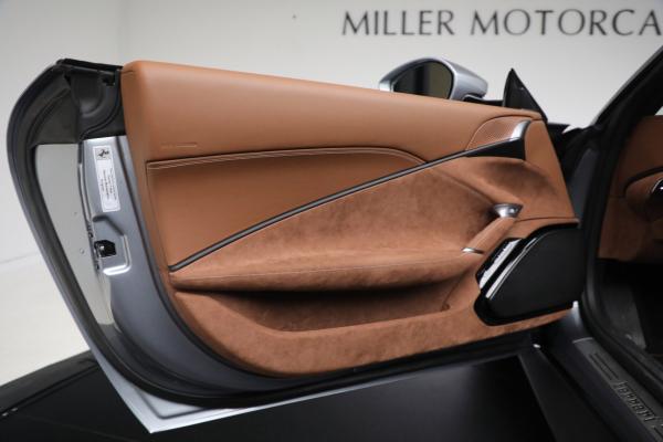 Used 2025 Ferrari Roma Spider for sale $335,900 at Bugatti of Greenwich in Greenwich CT 06830 22