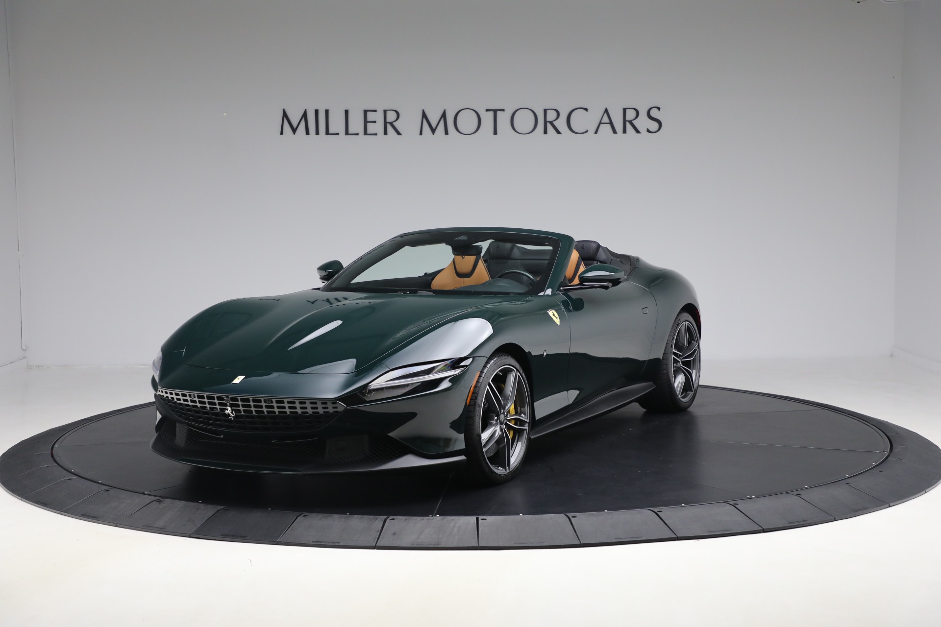 Used 2025 Ferrari Roma Spider for sale $334,900 at Bugatti of Greenwich in Greenwich CT 06830 1