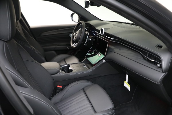 New 2025 Maserati Grecale Modena for sale $82,215 at Bugatti of Greenwich in Greenwich CT 06830 15