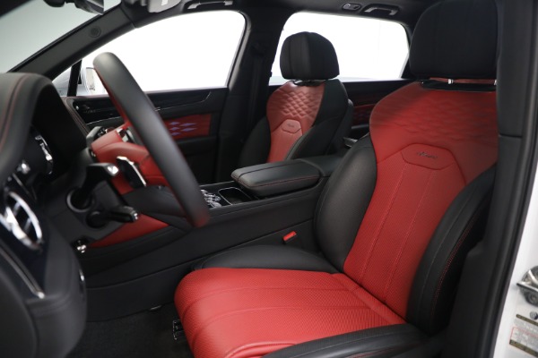 Used 2025 Bentley Bentayga EWB Azure V8 for sale $259,900 at Bugatti of Greenwich in Greenwich CT 06830 17
