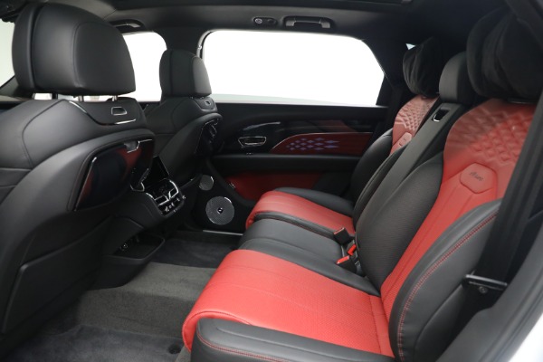 Used 2025 Bentley Bentayga EWB Azure V8 for sale $259,900 at Bugatti of Greenwich in Greenwich CT 06830 19