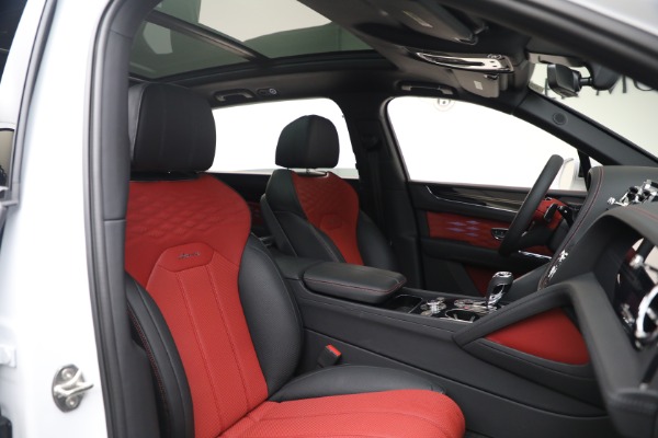 Used 2025 Bentley Bentayga EWB Azure V8 for sale $259,900 at Bugatti of Greenwich in Greenwich CT 06830 23