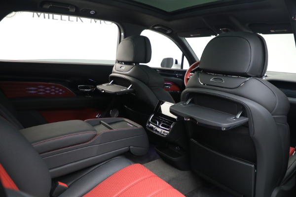 Used 2025 Bentley Bentayga EWB Azure V8 for sale $259,900 at Bugatti of Greenwich in Greenwich CT 06830 24