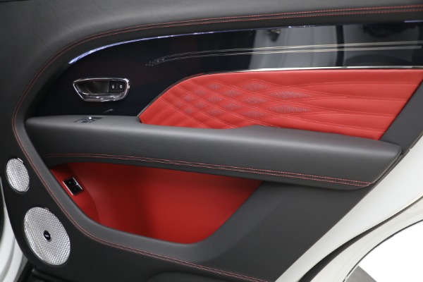 Used 2025 Bentley Bentayga EWB Azure V8 for sale $259,900 at Bugatti of Greenwich in Greenwich CT 06830 27