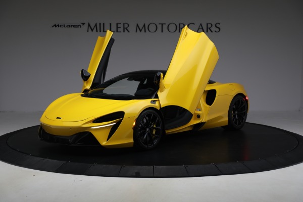 Used 2024 McLaren Artura for sale $193,900 at Bugatti of Greenwich in Greenwich CT 06830 14