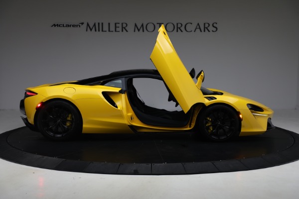 Used 2024 McLaren Artura for sale $193,900 at Bugatti of Greenwich in Greenwich CT 06830 19
