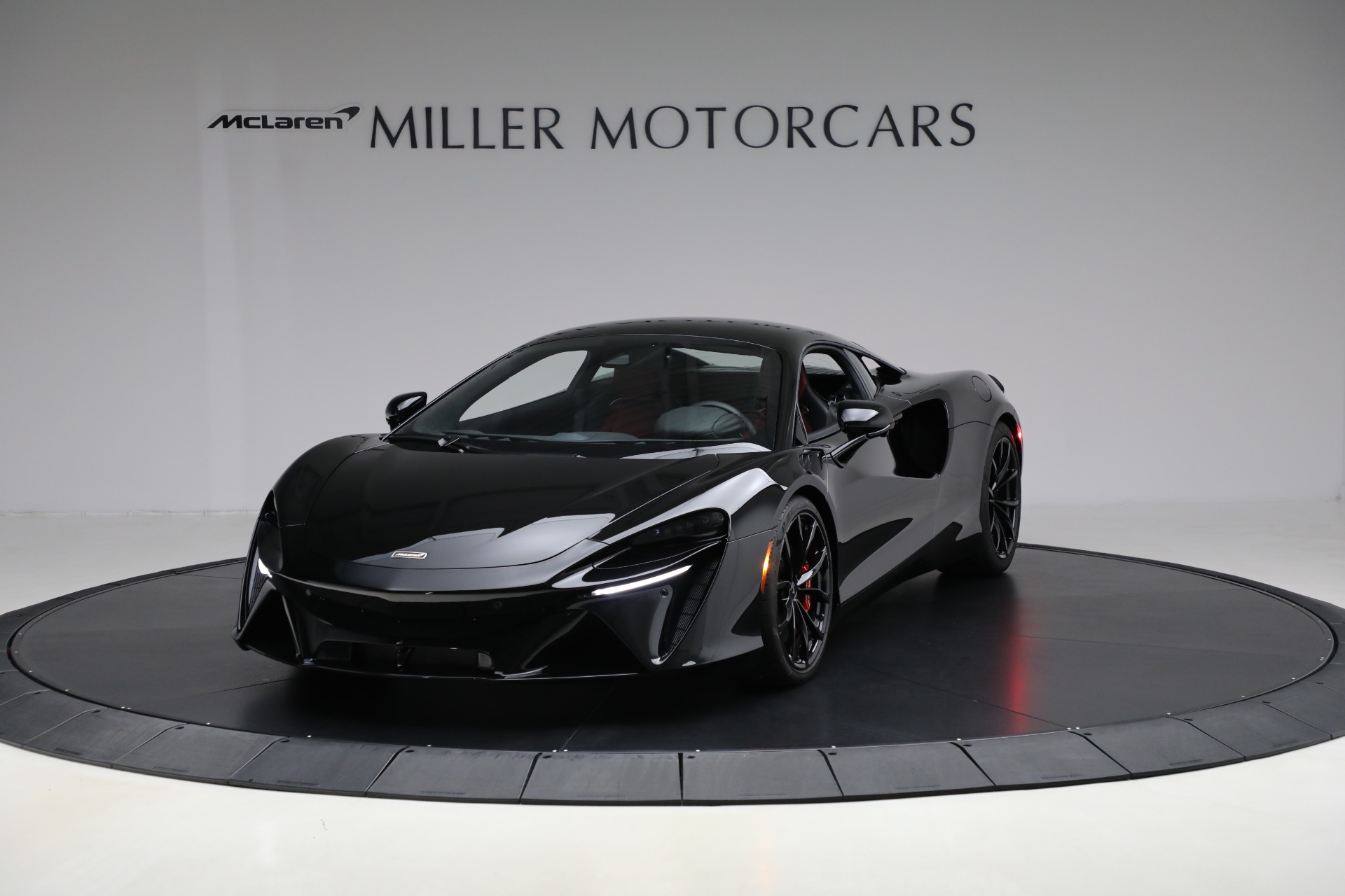 Used 2024 McLaren Artura TechLux for sale $196,900 at Bugatti of Greenwich in Greenwich CT 06830 1