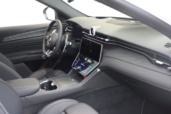 Used 2025 Maserati Grecale Modena for sale $61,116 at Bugatti of Greenwich in Greenwich CT 06830 18