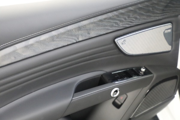 Used 2025 Maserati Grecale Modena for sale $61,116 at Bugatti of Greenwich in Greenwich CT 06830 22