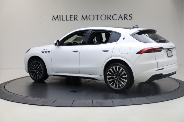 Used 2025 Maserati Grecale Modena for sale $61,116 at Bugatti of Greenwich in Greenwich CT 06830 3
