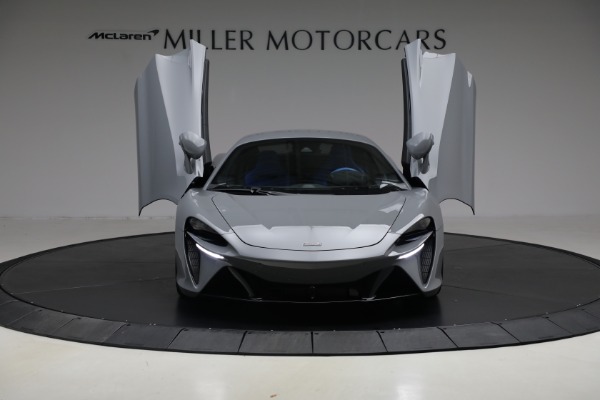 Used 2023 McLaren Artura for sale $184,900 at Bugatti of Greenwich in Greenwich CT 06830 13