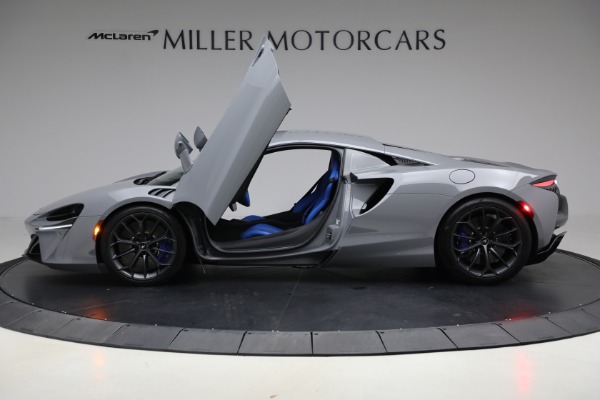 Used 2023 McLaren Artura for sale $184,900 at Bugatti of Greenwich in Greenwich CT 06830 15