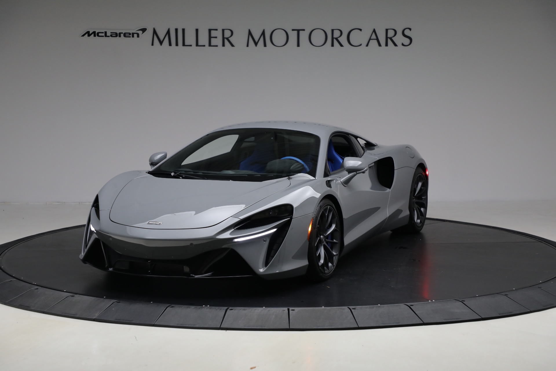 Used 2023 McLaren Artura for sale $184,900 at Bugatti of Greenwich in Greenwich CT 06830 1
