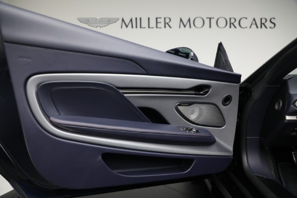 New 2026 Aston Martin Vanquish Volante for sale $558,200 at Bugatti of Greenwich in Greenwich CT 06830 25