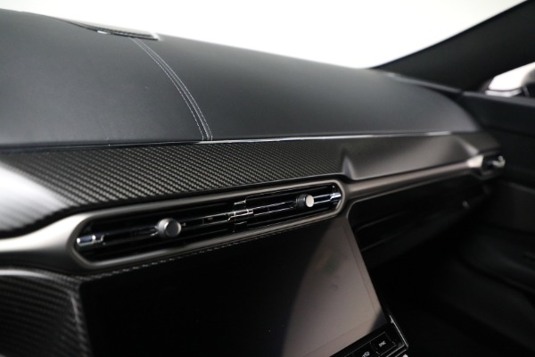 Used 2025 Aston Martin Vantage for sale $189,900 at Bugatti of Greenwich in Greenwich CT 06830 21